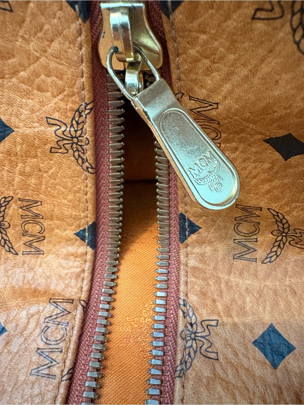 MCM Visetos Cognac Large Travel Duffle with COA NO STRAP - Picture 6 of 8